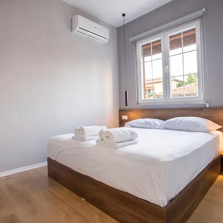 Enjoy 4br & Bbq Terrace At Blloku - Apartman Tirana